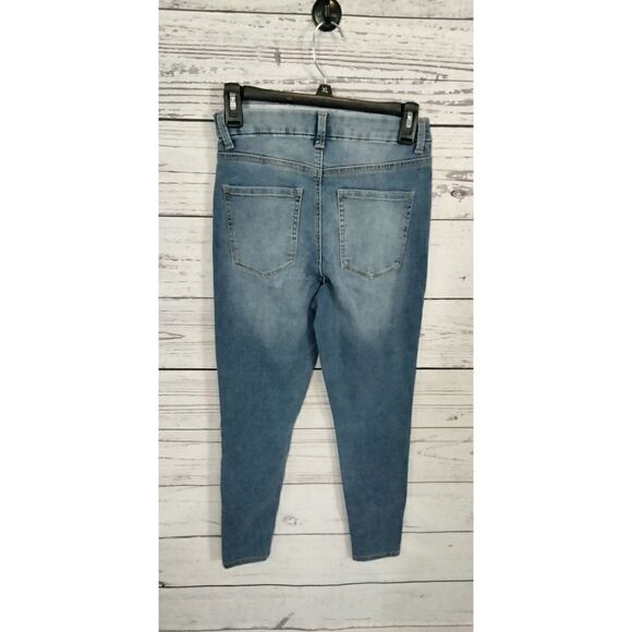 New without tags. No boundaries" woman's jeans - Picture 4 of 10